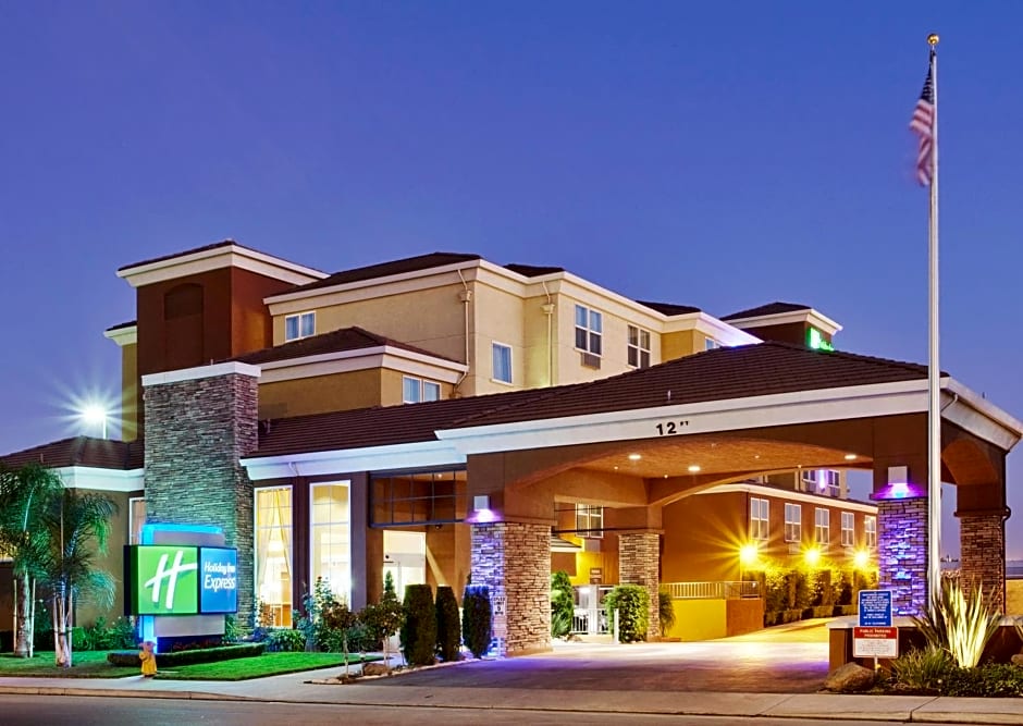 Holiday Inn Express- West Sacramento