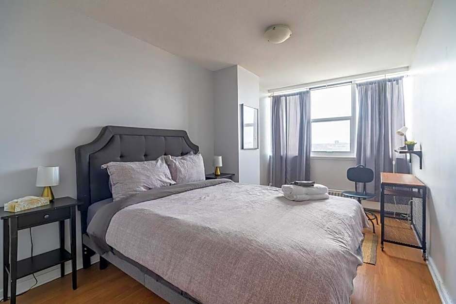 Bright DT Apt #7A, Amazing View