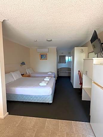 Twin Room - Pet Friendly