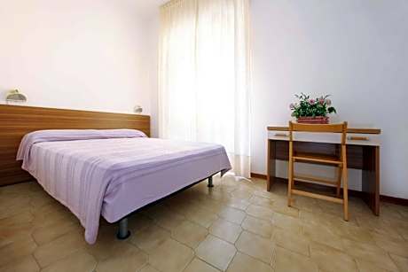 One-Bedroom Apartment (4 Adults)