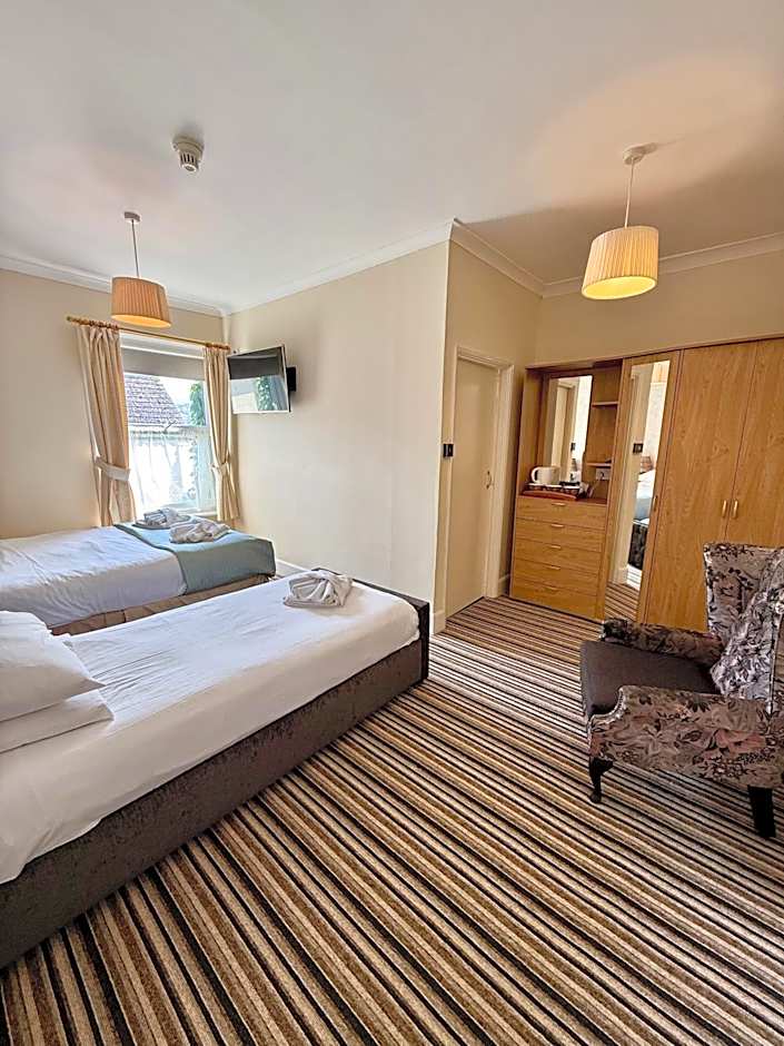 Carlton Hotel