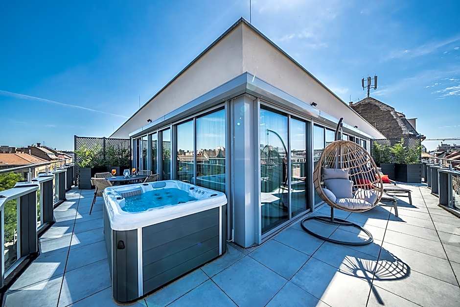 Up Hotel Budapest