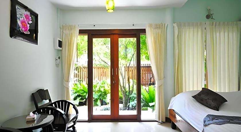 Baan Saranrom