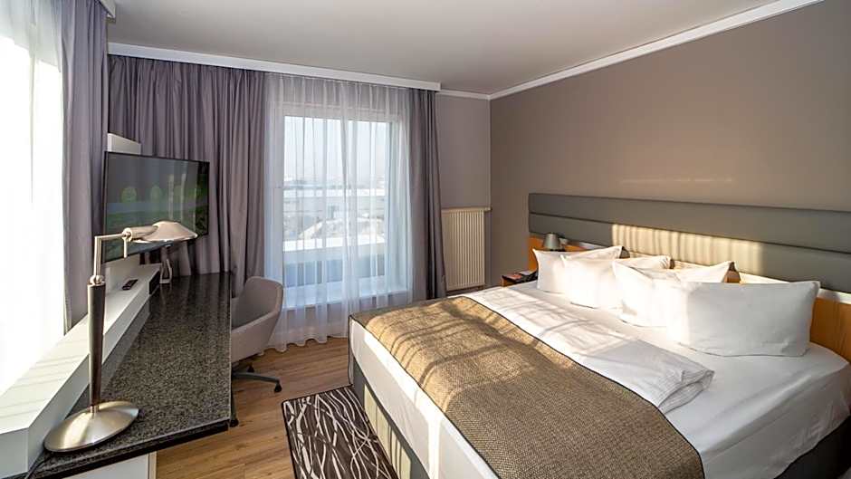 Holiday Inn Berlin Airport - Conference Centre By IHG