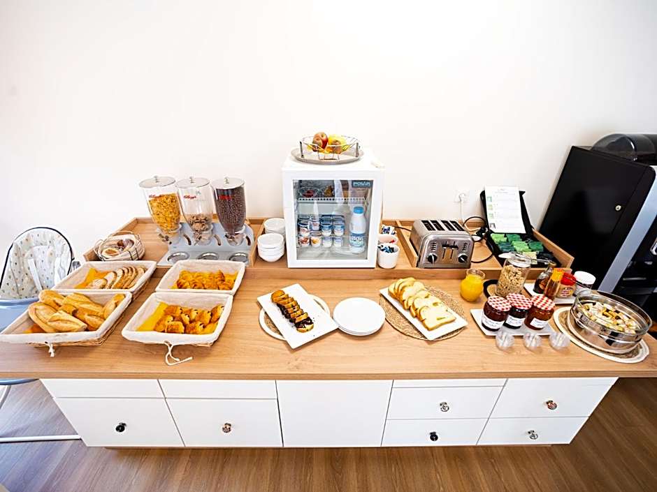 Hotel Grand Cap Rooftop Pool