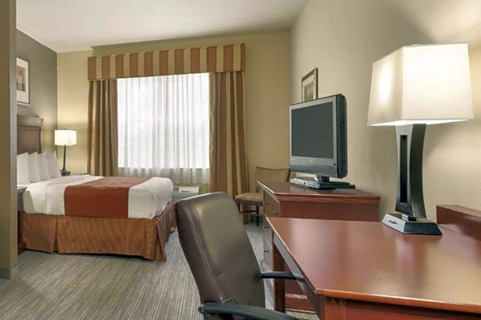 Seffner Inn and Suites