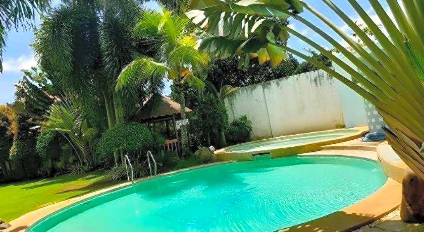 Hotel Camila 2