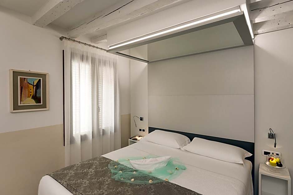 UNAHOTELS Ala Venezia-Adults 16