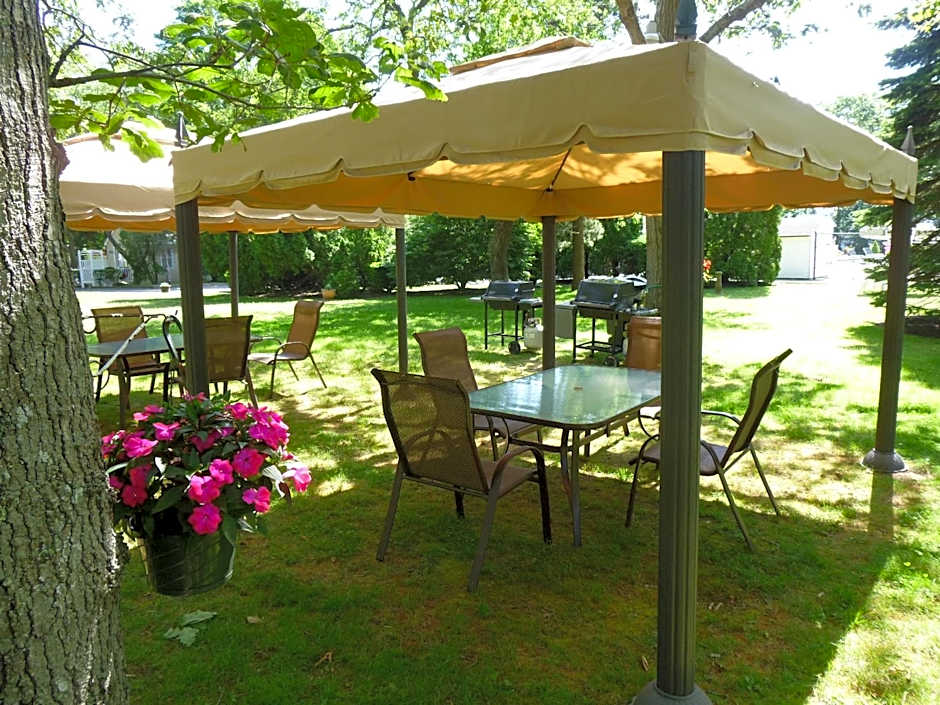Falmouth Heights Motor Lodge