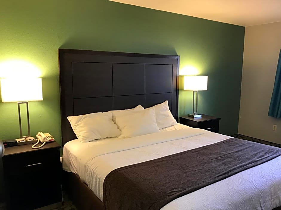 SureStay Plus Hotel by Best Western Bettendorf