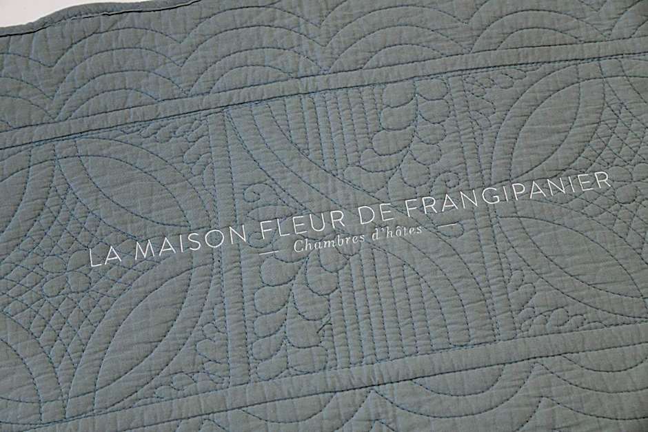 Maison Fleur De Frangipanier