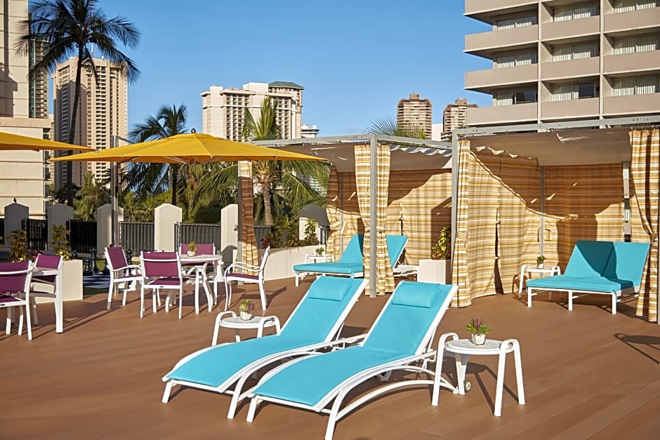 Holiday Inn Express Waikiki, an IHG Hotel