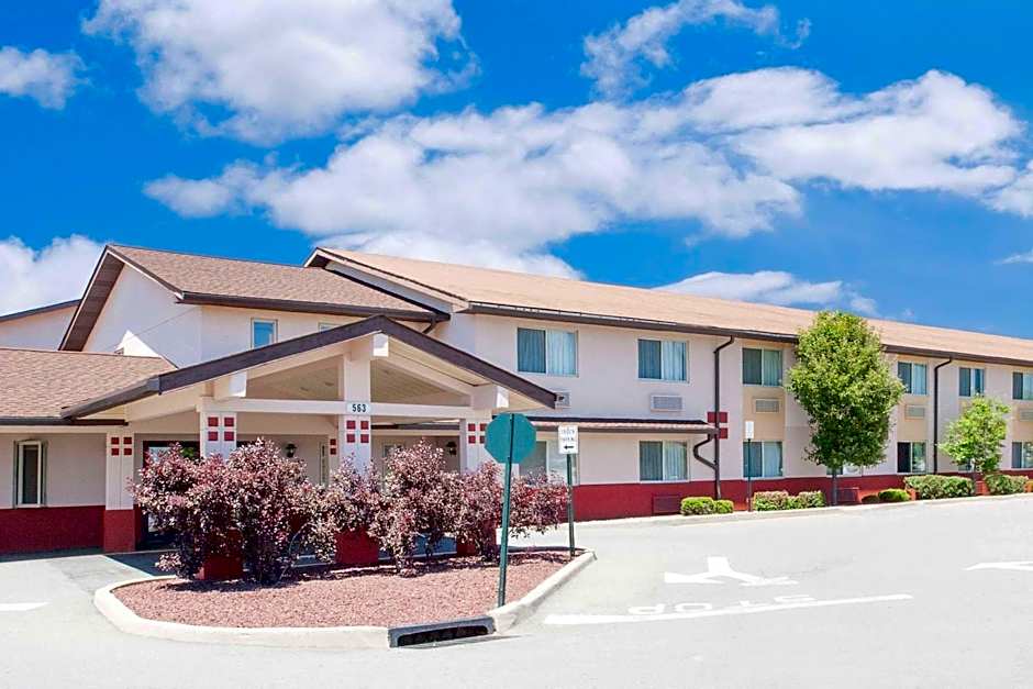 Super 8 by Wyndham Middletown