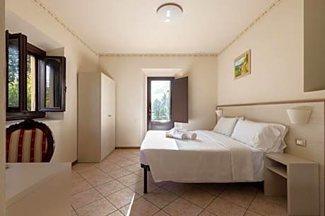 Double or Twin Room with Terrace