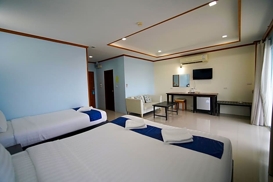 Sea Mountain Khanom Hotel