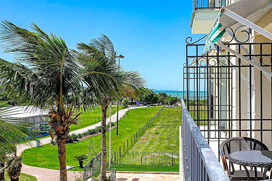 Beachfront Studios at IL Campanario Resort ILCTOP