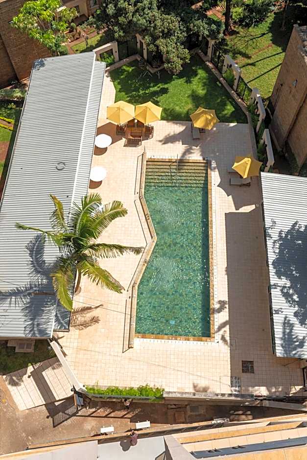 Bidwood Suite Hotel, Opposite Sarit Centre
