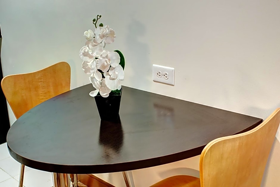 Americas Best Value Inn Heath-Newark