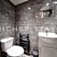 Hackney Suites - En-suite rooms & amenities