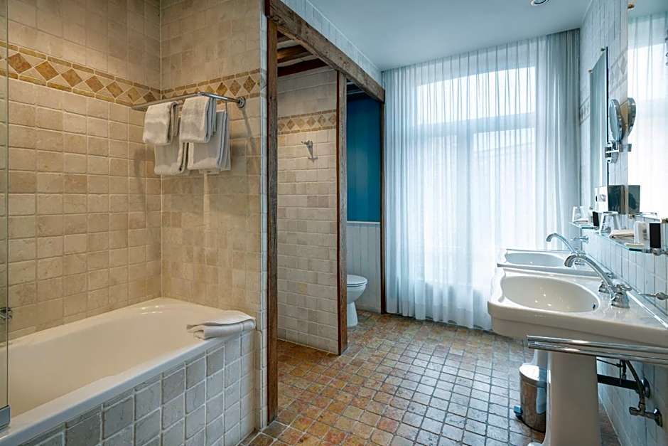 Martin's Relais