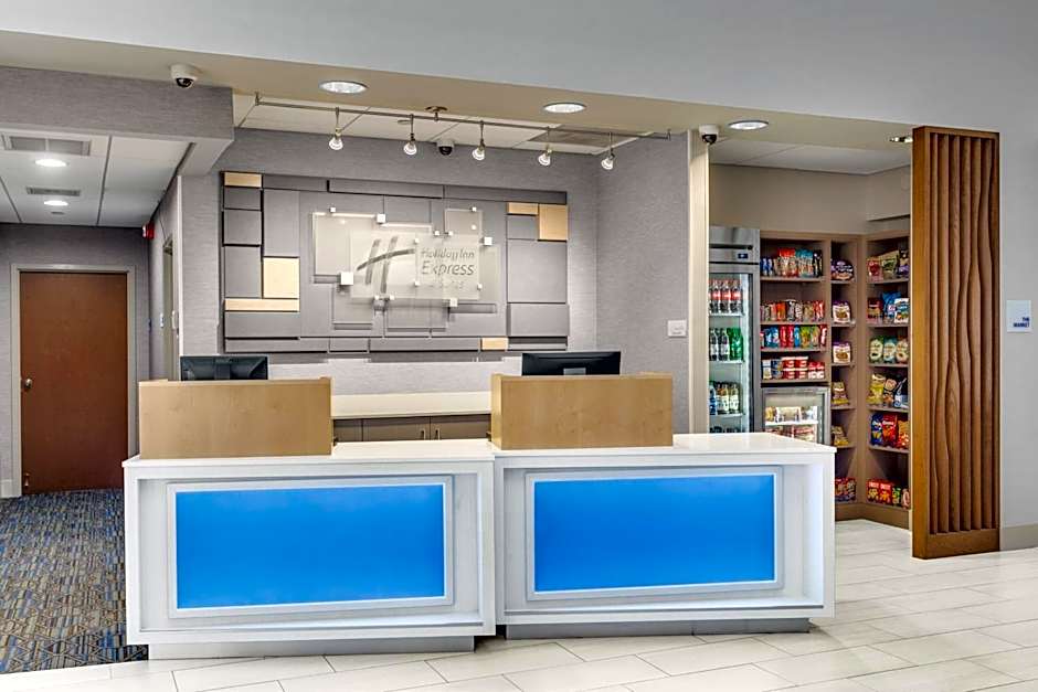 Holiday Inn Express & Suites South Portland By IHG
