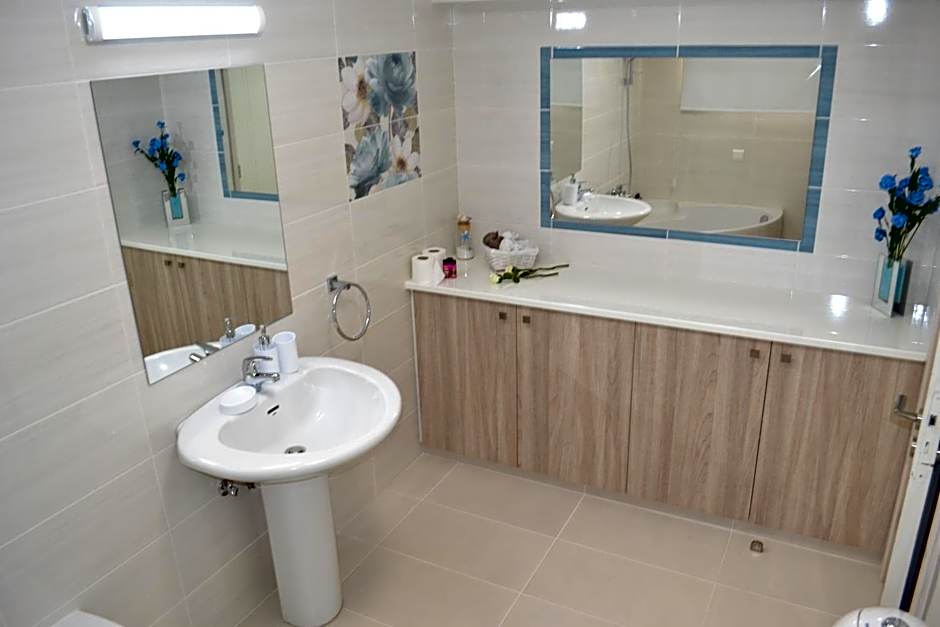 Marianna Hotel Apartments
