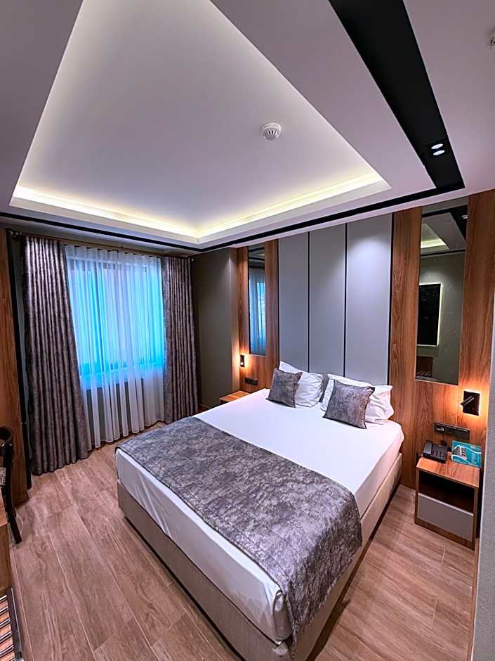 Nil Hotel