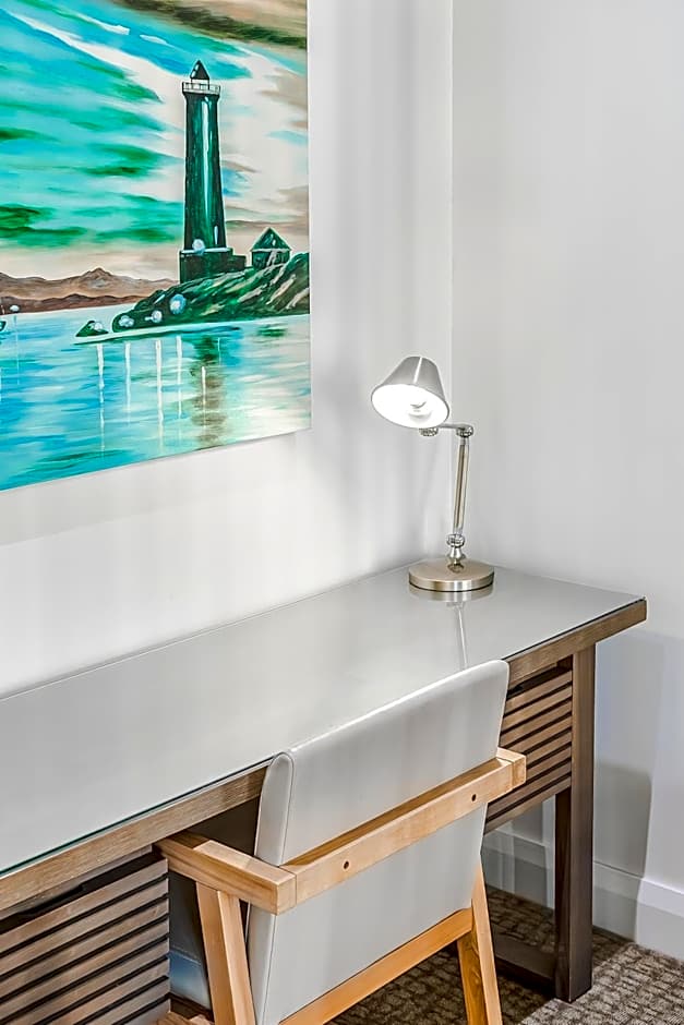 Oaks Redcliffe Mon Komo Suites