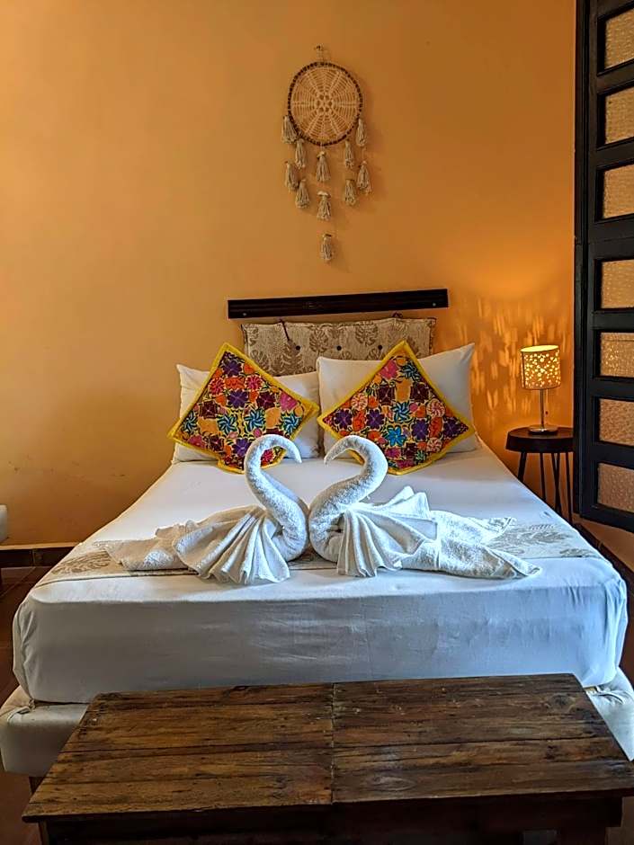Casa Aluxes Hotel