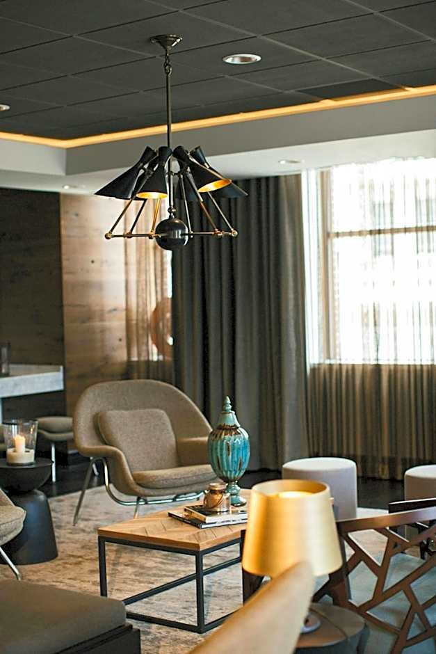 Renaissance by Marriott Allentown Hotel