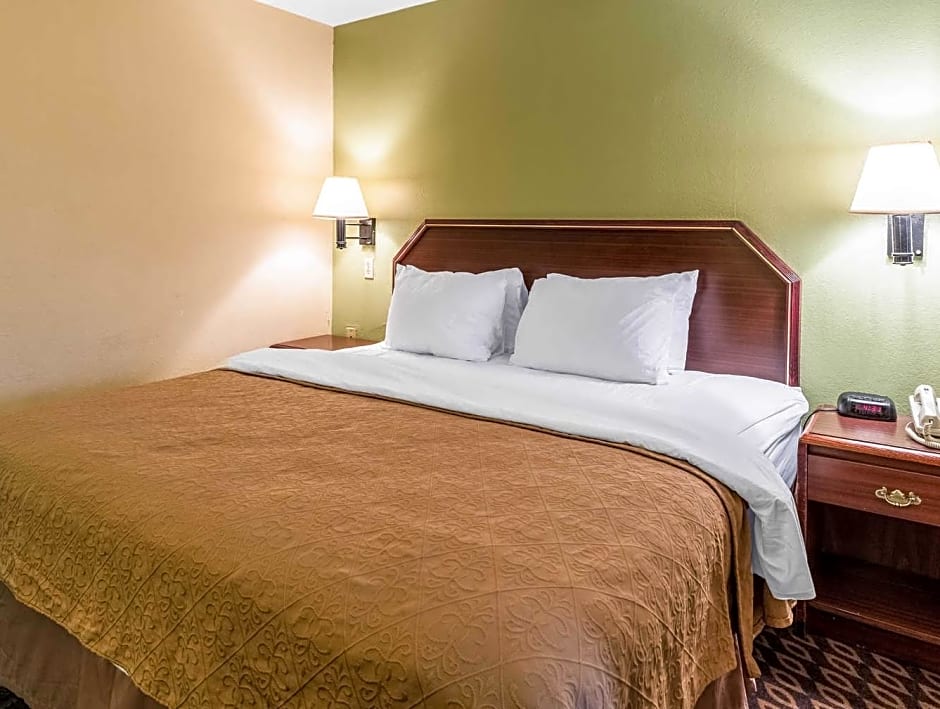Quality Inn 