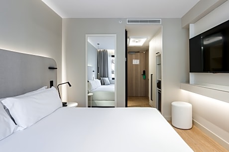 DOUBLE OR TWIN DESIGN RAMBLAS VIEW
