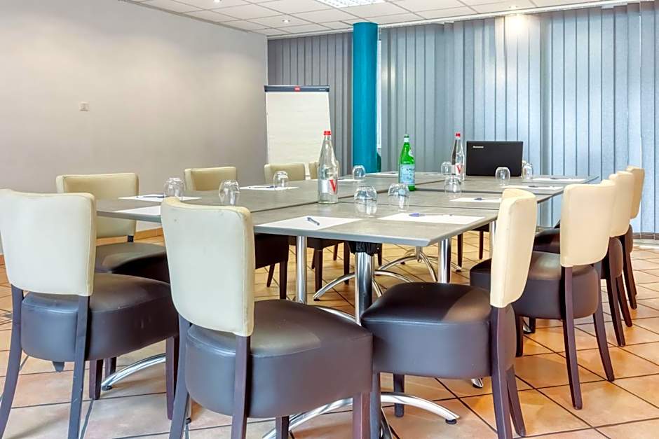 Logis Hôtel Les II Mas - Perpignan Sud