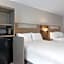 Holiday Inn Express And Suites Bronx NYC By IHG