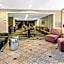 La Quinta Inn & Suites by Wyndham Harrisburg Airport Hershey