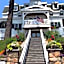 Mirror Lake Inn