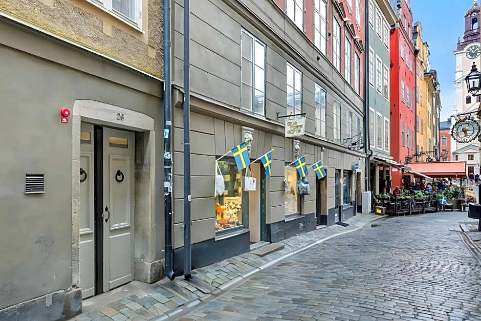 RAMILTON Old Town Hostel