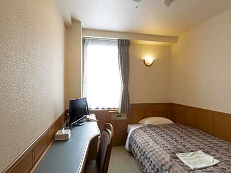 Standard Single Room - Smoking