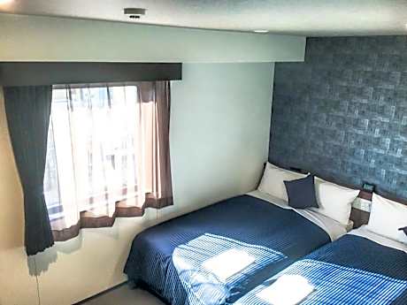 Twin Room - Non-Smoking