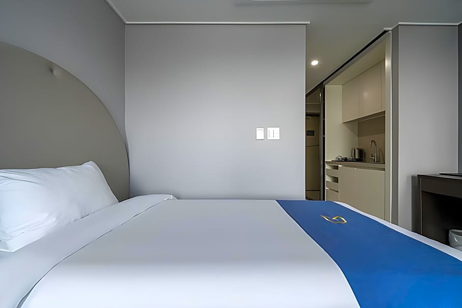 GOLDEN TULIP ESSENTIAL NAMGANG