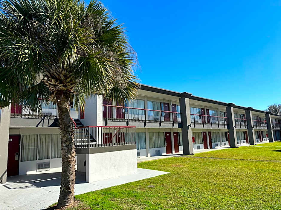 Red Roof Inn Wildwood, FL - The Villages