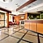 Comfort Inn & Suites Oakland