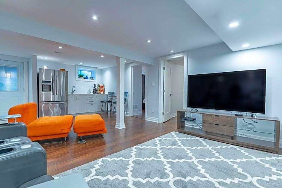 Luxurious and Spacious 4BR Home Near Downtown
