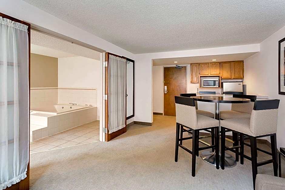 Ramada by Wyndham Marquette