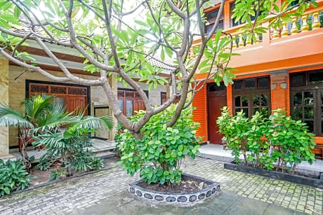 Mahendra Beach Inn by ZUZU