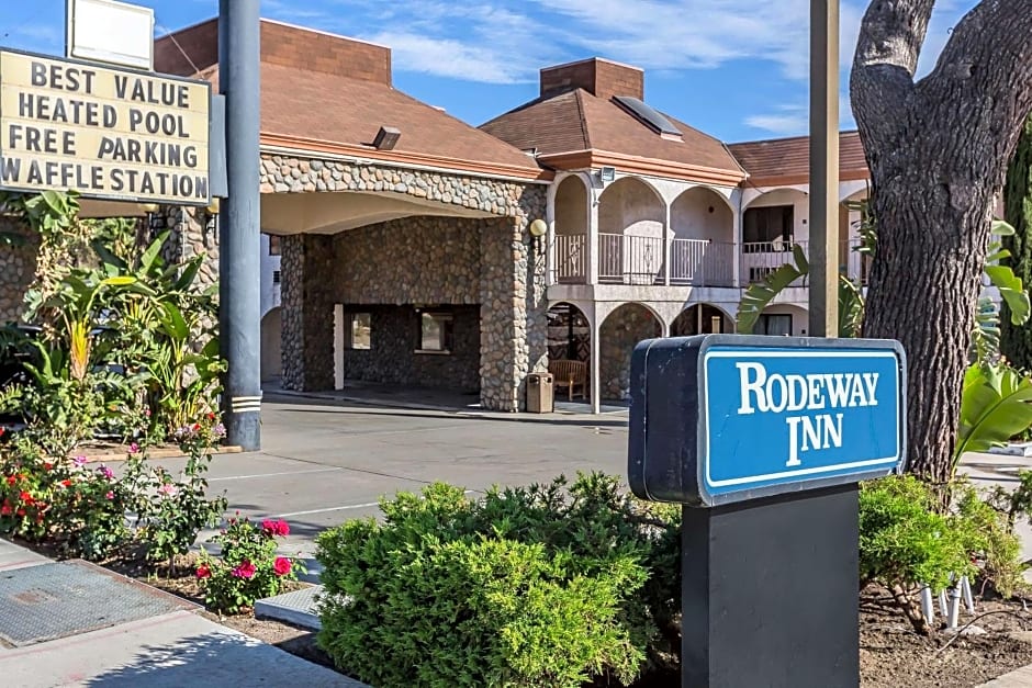 Rodeway Inn Magic Mountain Area