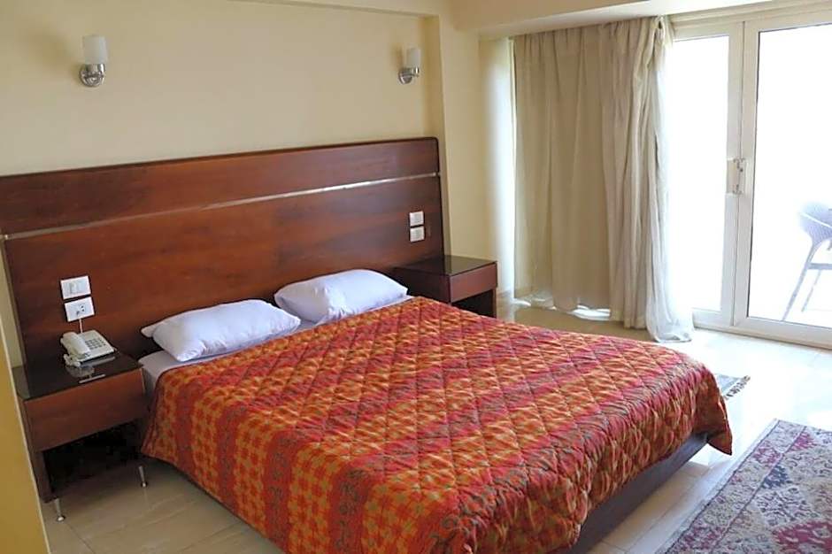 Pharaohs Hotel