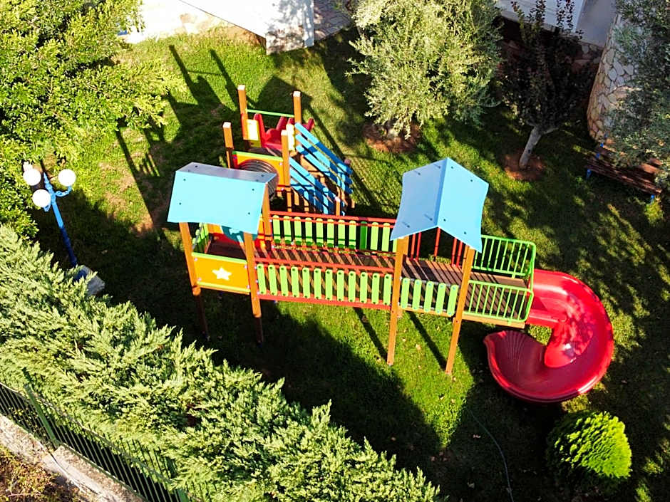 Paris Village Apartments