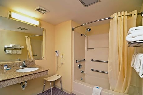 King Room with Bath - Disability Access