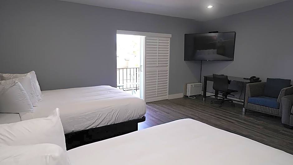 SeaSide Inn & Suites